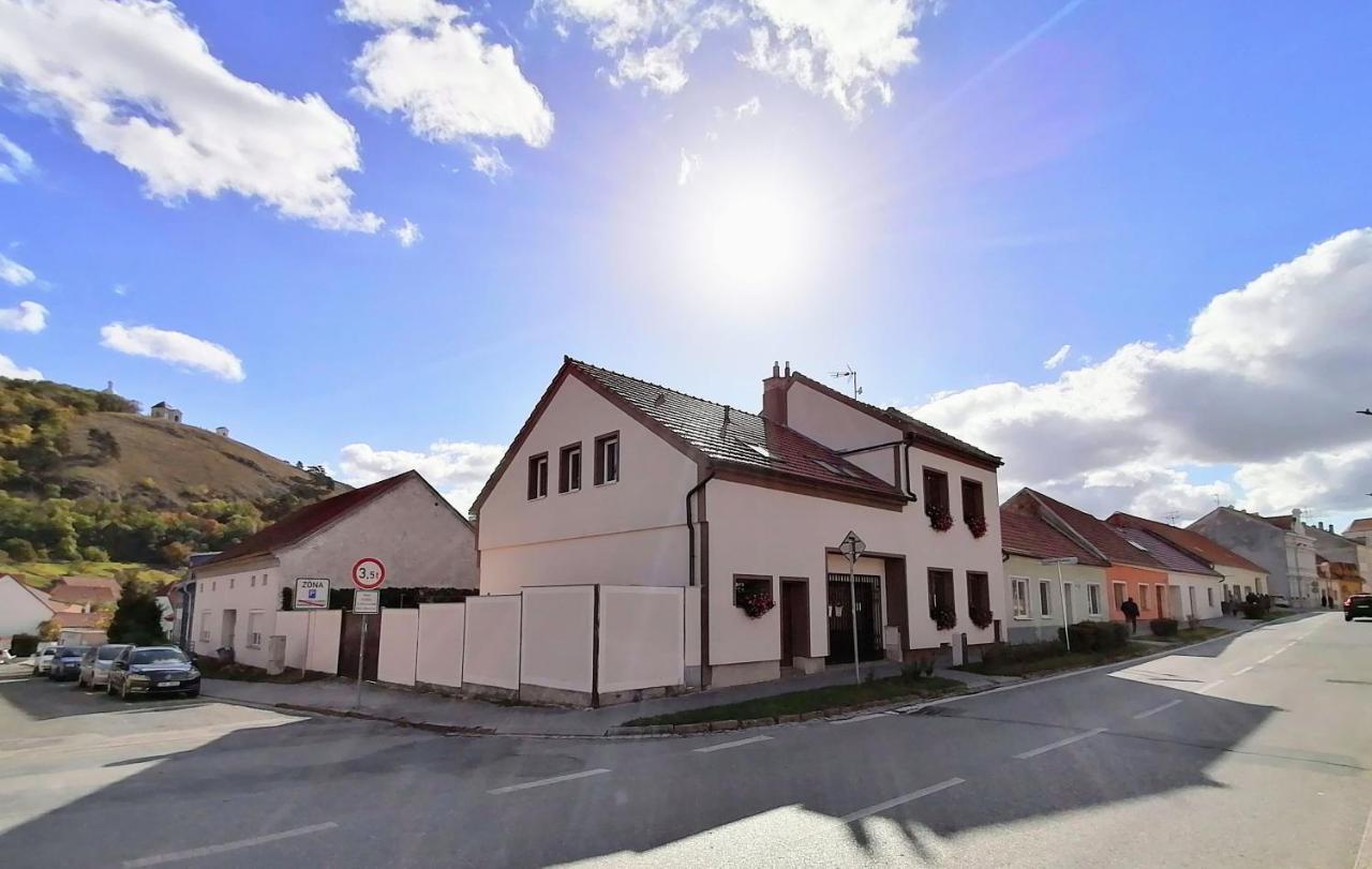 Ubytovani Na Spaciru Mikulov Exterior photo