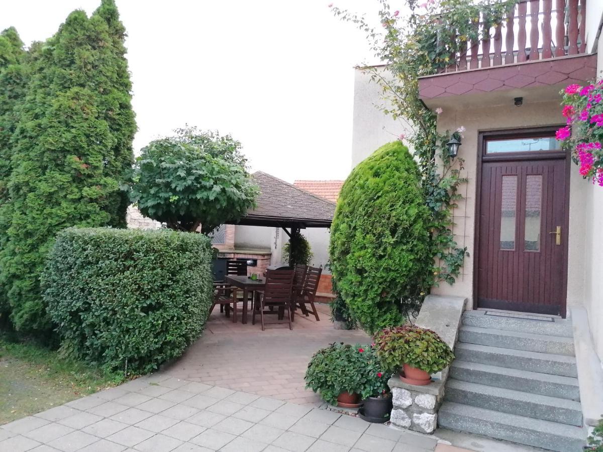 Ubytovani Na Spaciru Mikulov Exterior photo